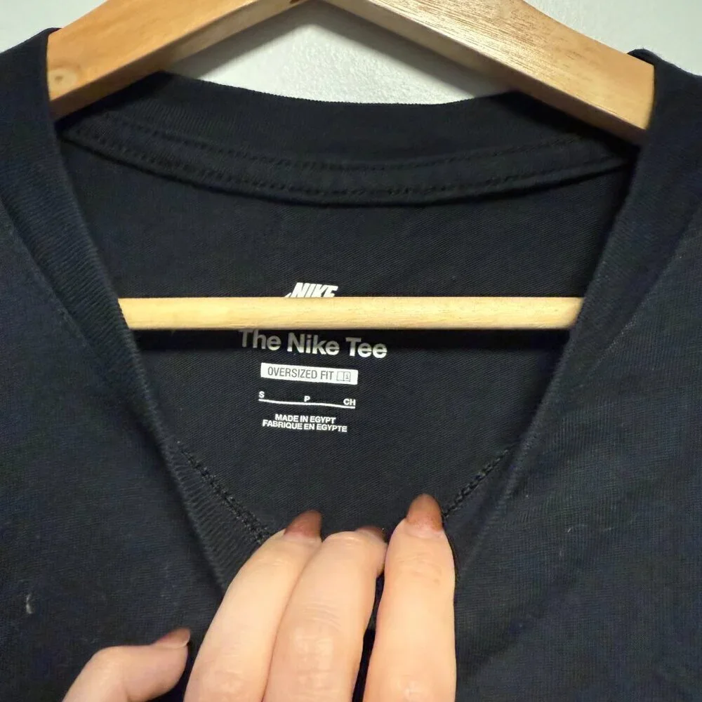 The Nike Tee Oversized Fit Small Black